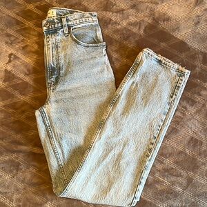 Abercrombie 90s straight Ultra High Rise Jean